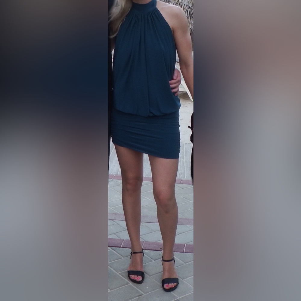 Backless dress